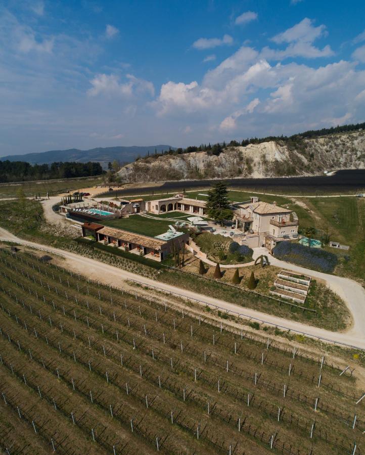 Tenuta Le Cave Farm stay *